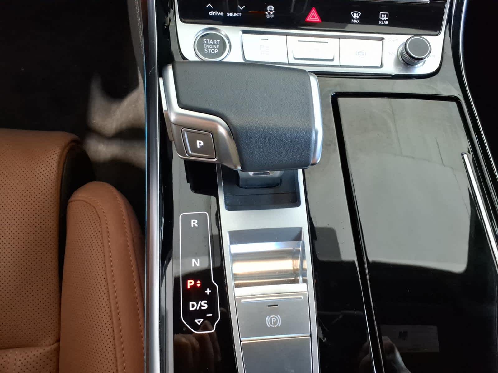 2025 Audi A8 L 55 TFSI quattro