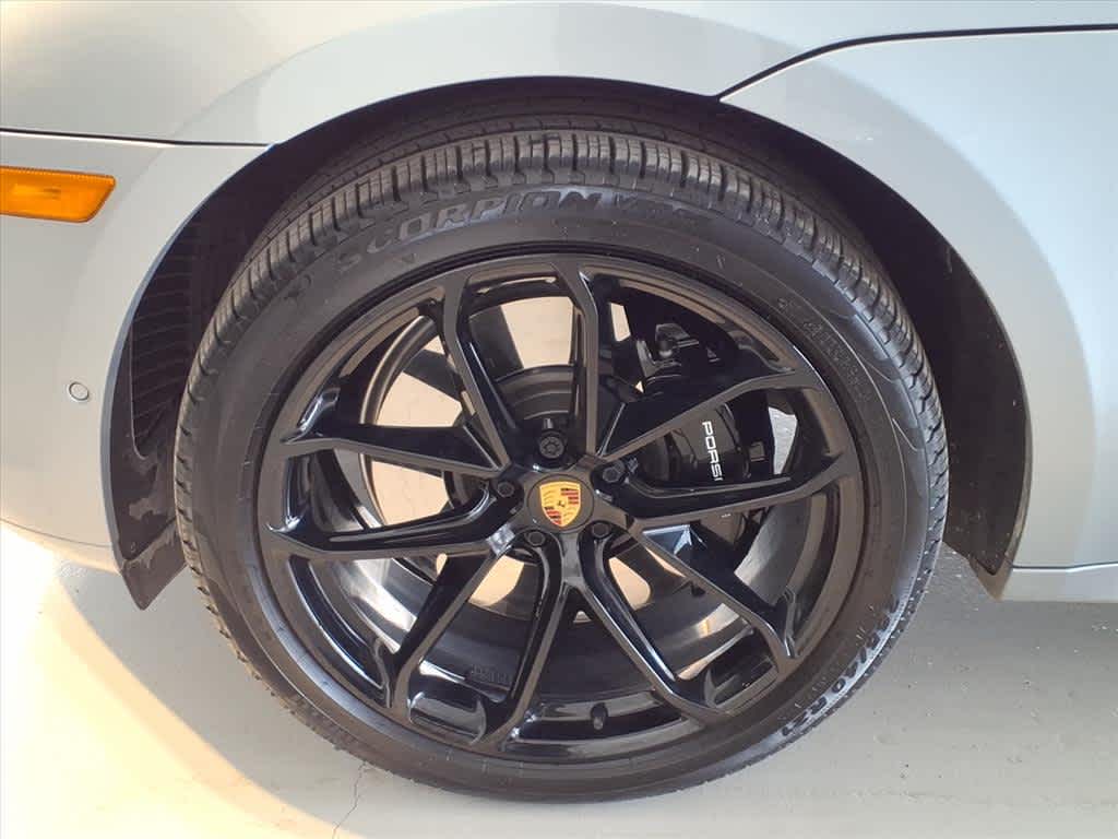 2025 Porsche Macan GTS AWD