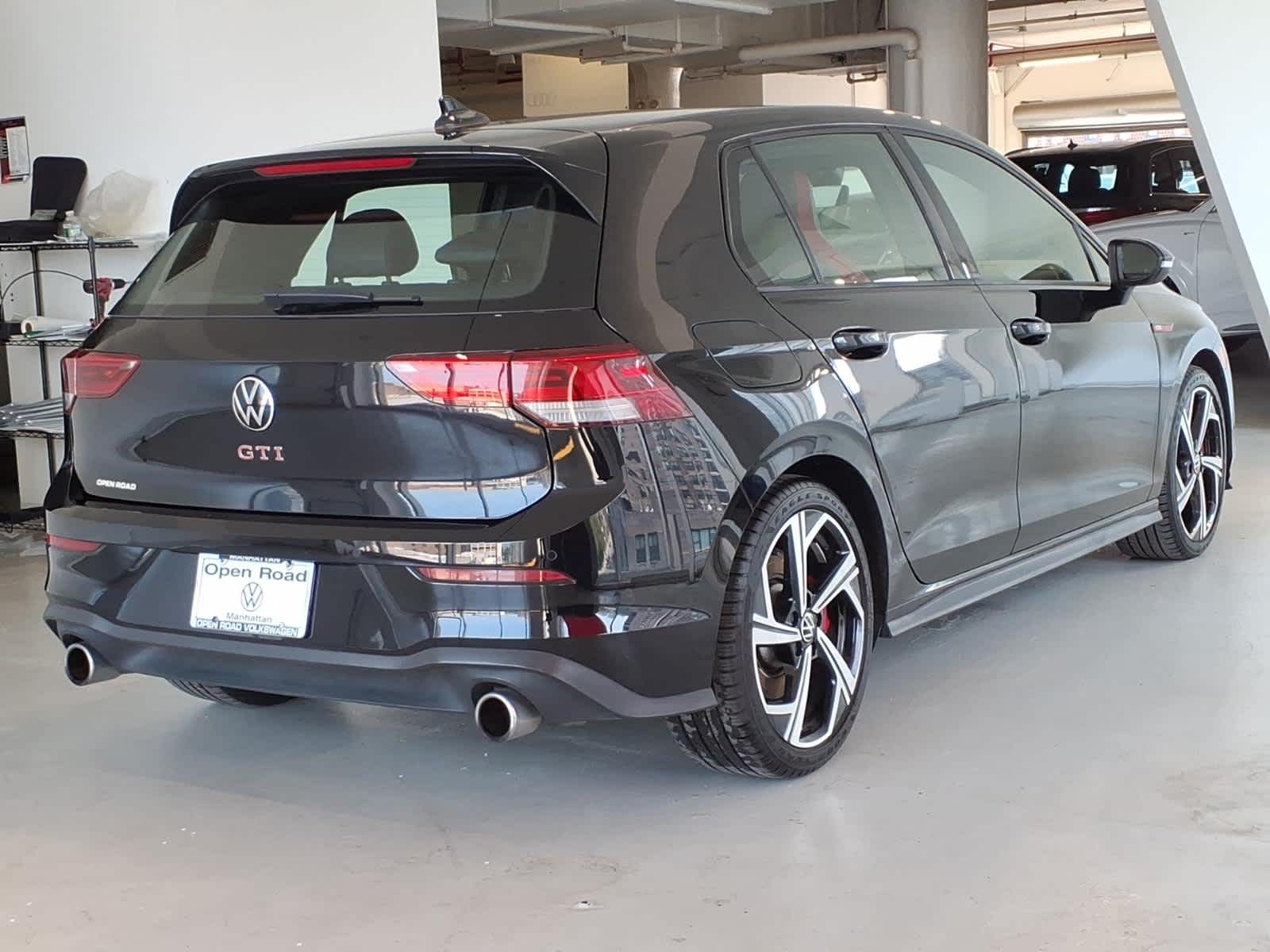 2024 Volkswagen Golf GTI 2.0T SE DSG