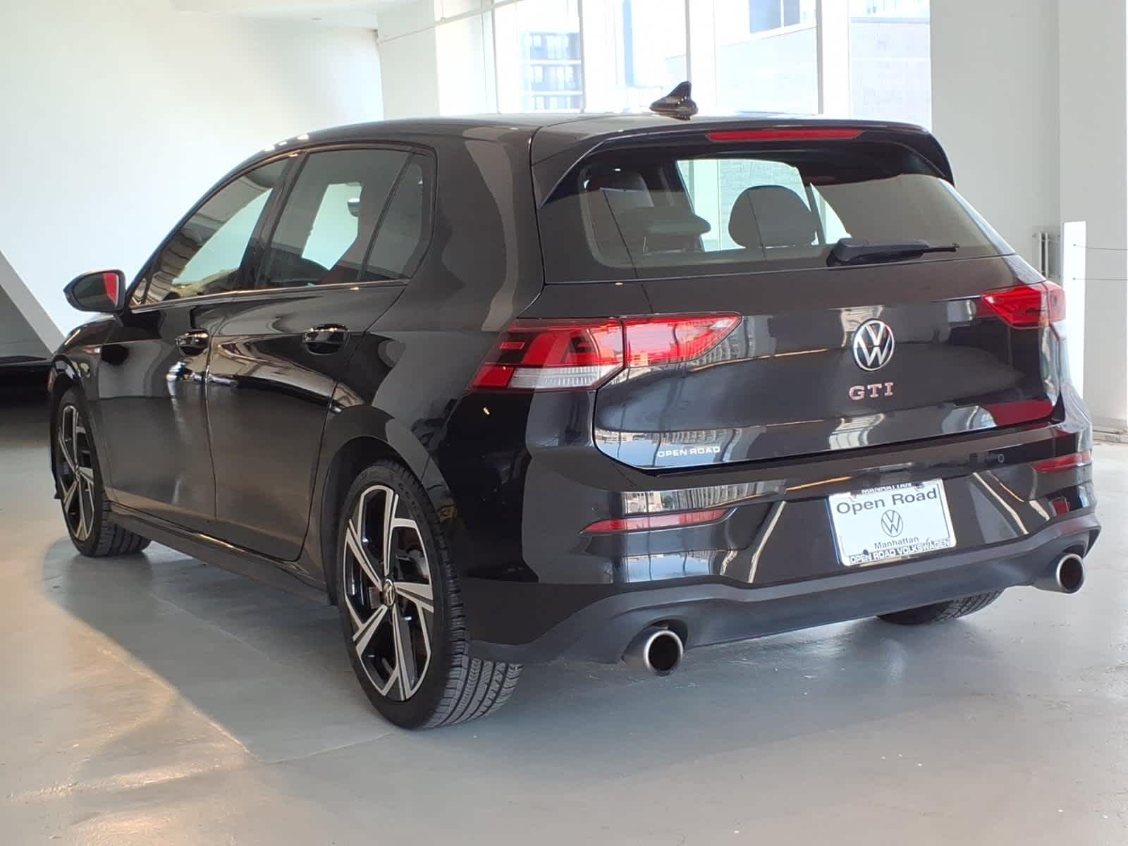 2024 Volkswagen Golf GTI 2.0T SE DSG