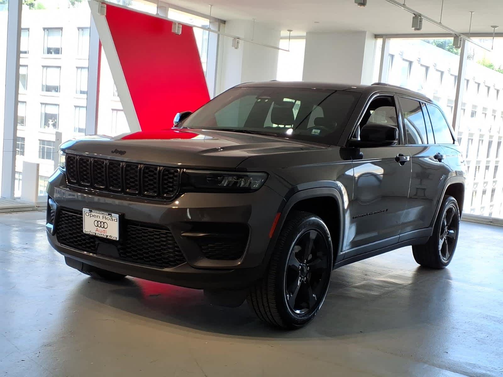 2022 Jeep Grand Cherokee Altitude 4x4