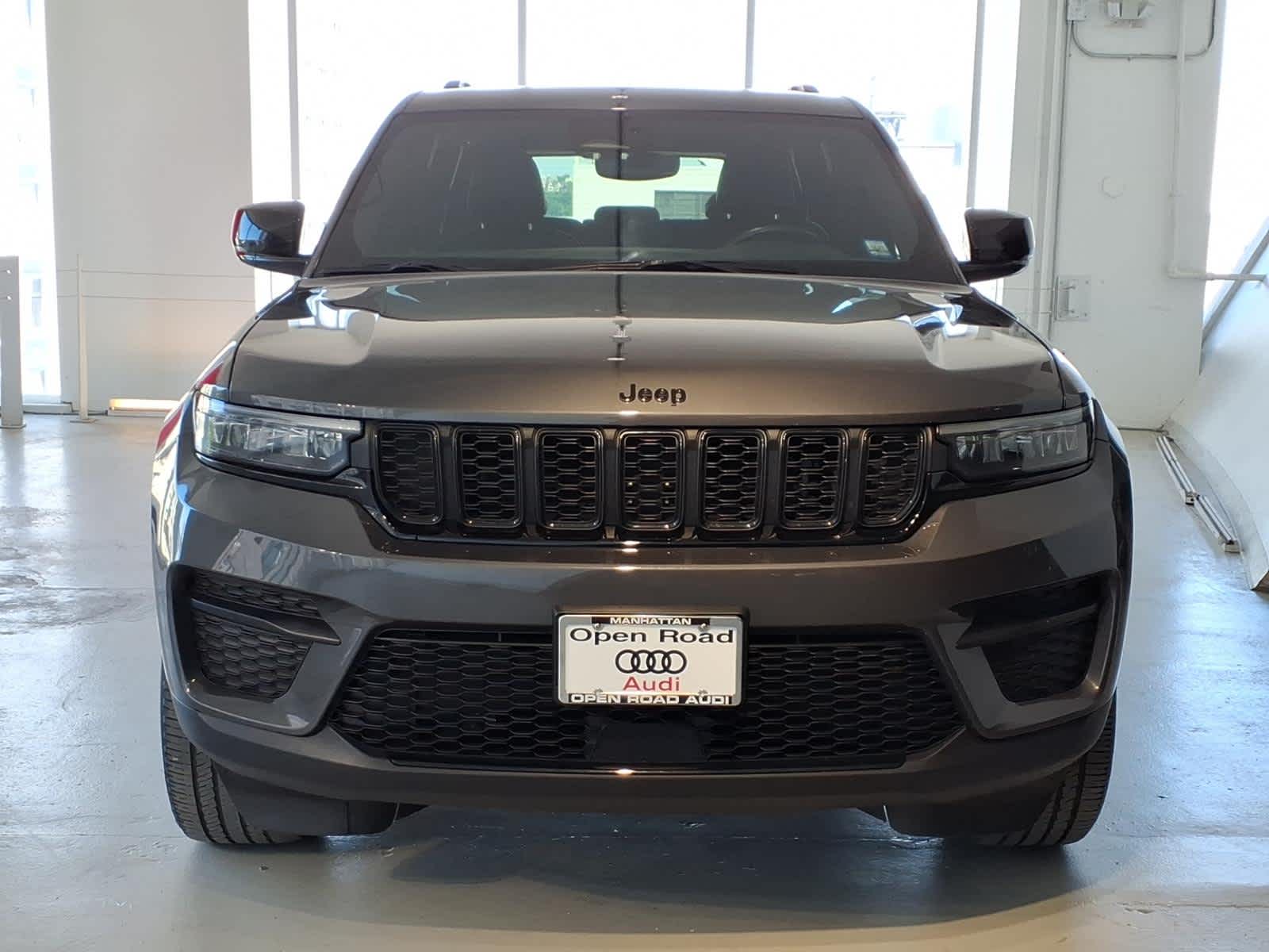 2022 Jeep Grand Cherokee Altitude 4x4