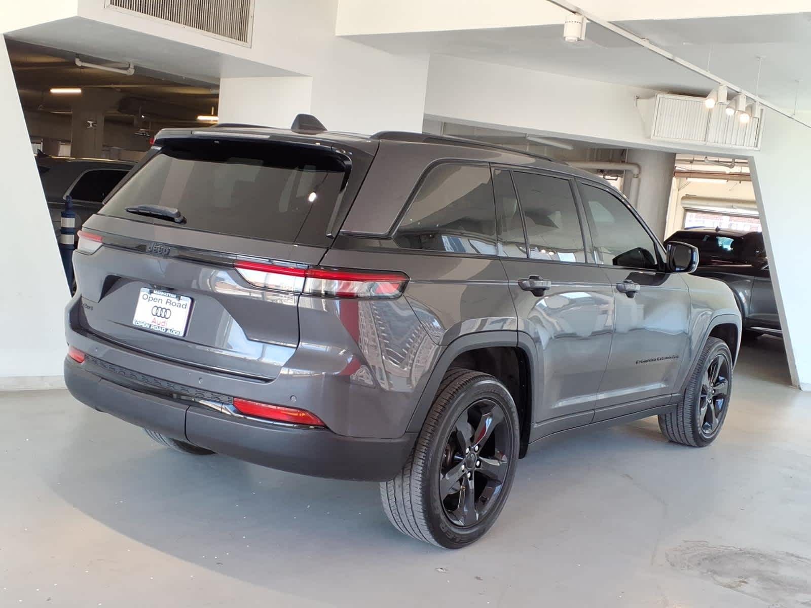 2022 Jeep Grand Cherokee Altitude 4x4