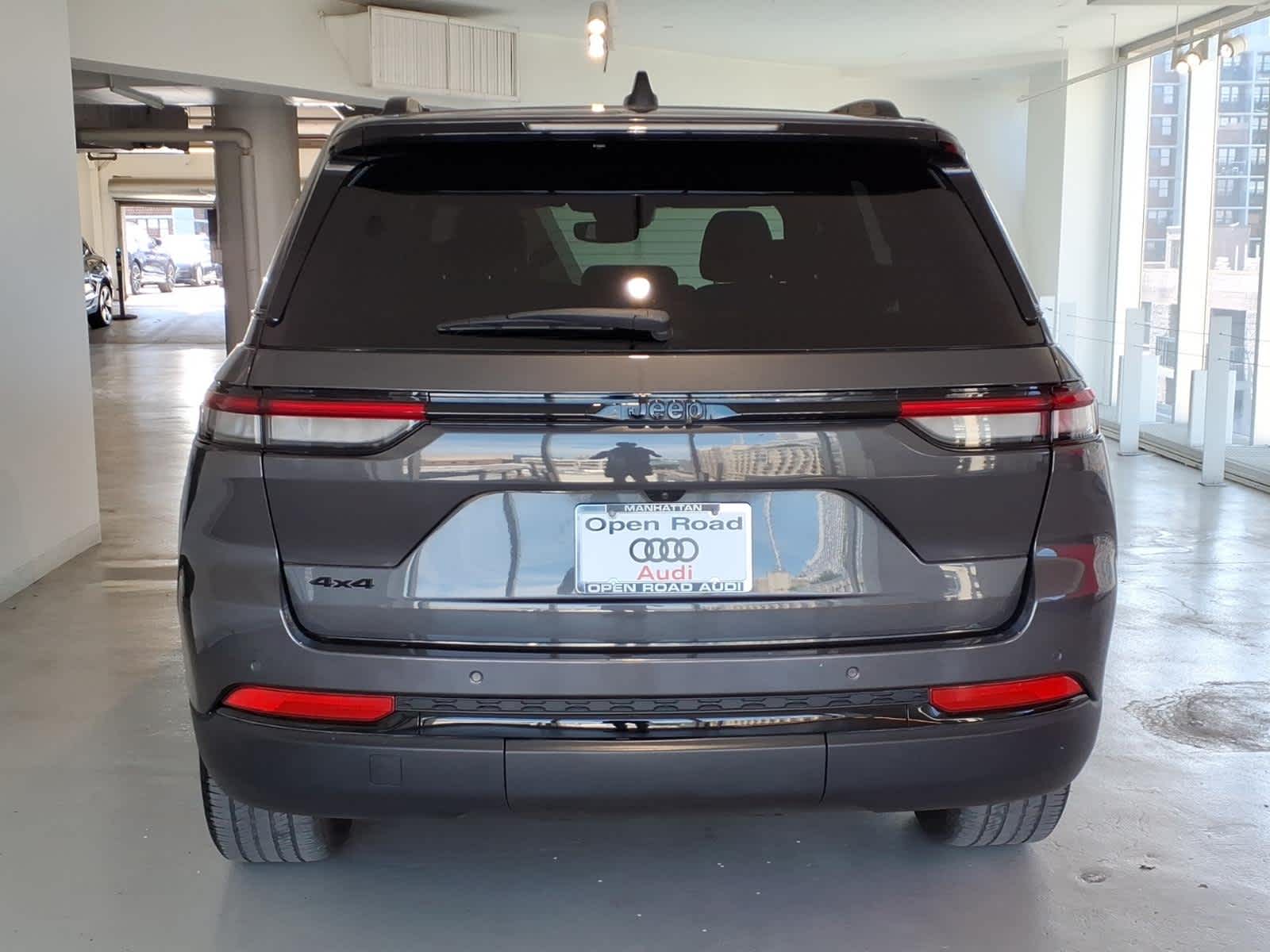 2022 Jeep Grand Cherokee Altitude 4x4