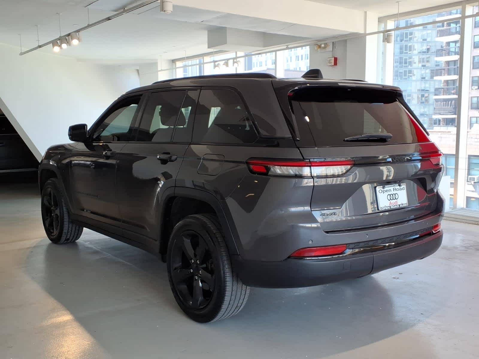 2022 Jeep Grand Cherokee Altitude 4x4