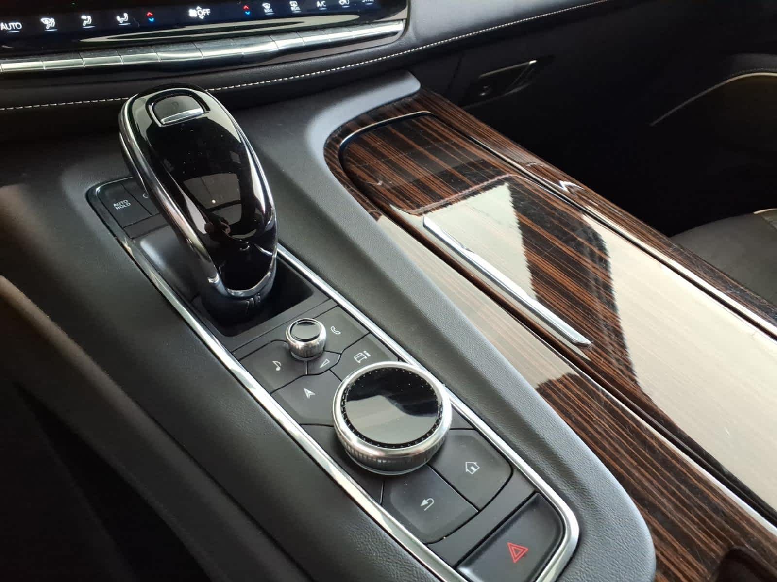 2023 Cadillac Escalade 4WD 4dr Premium Luxury