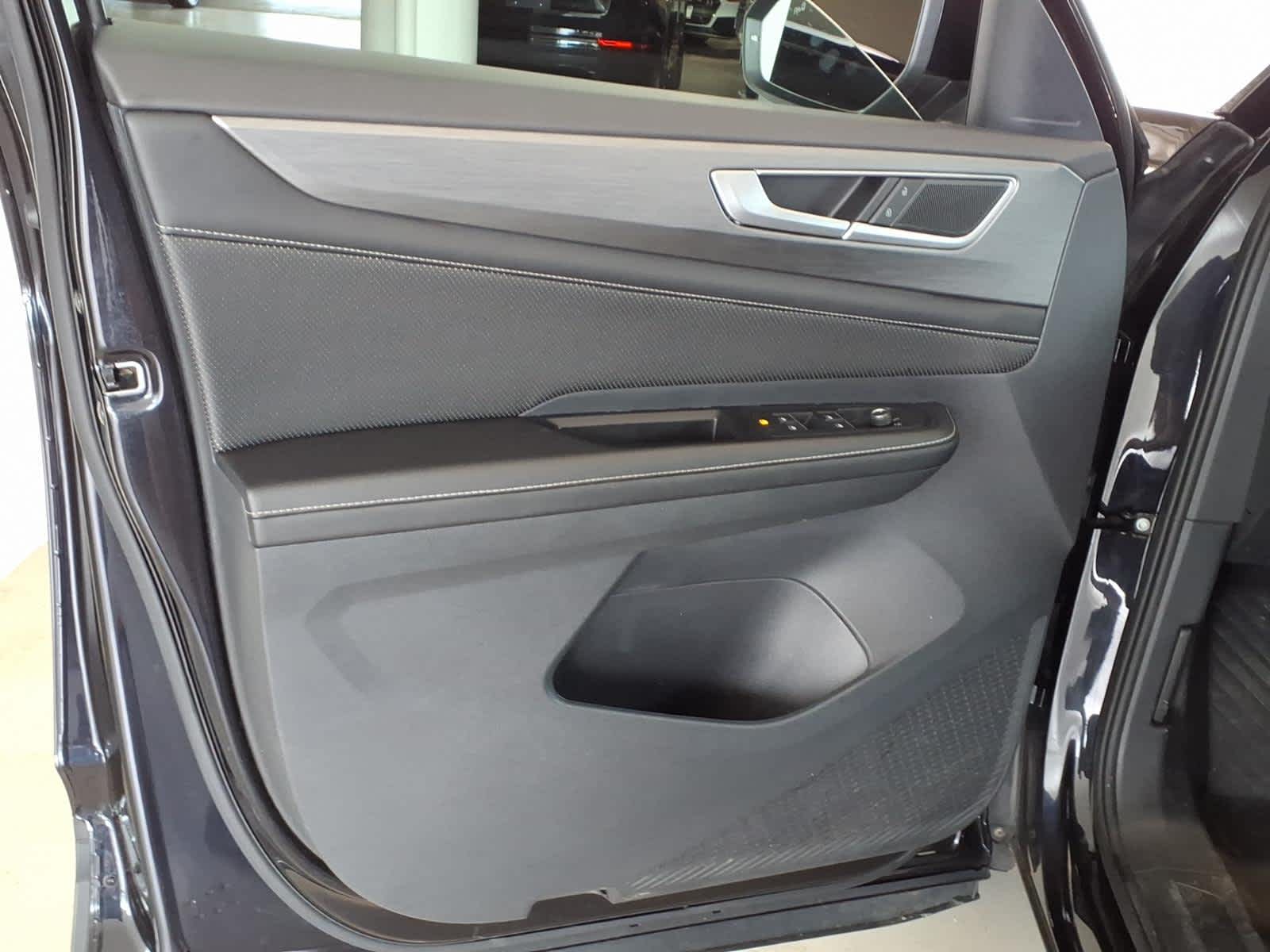 2024 Volkswagen Atlas Cross Sport 2.0T SE FWD