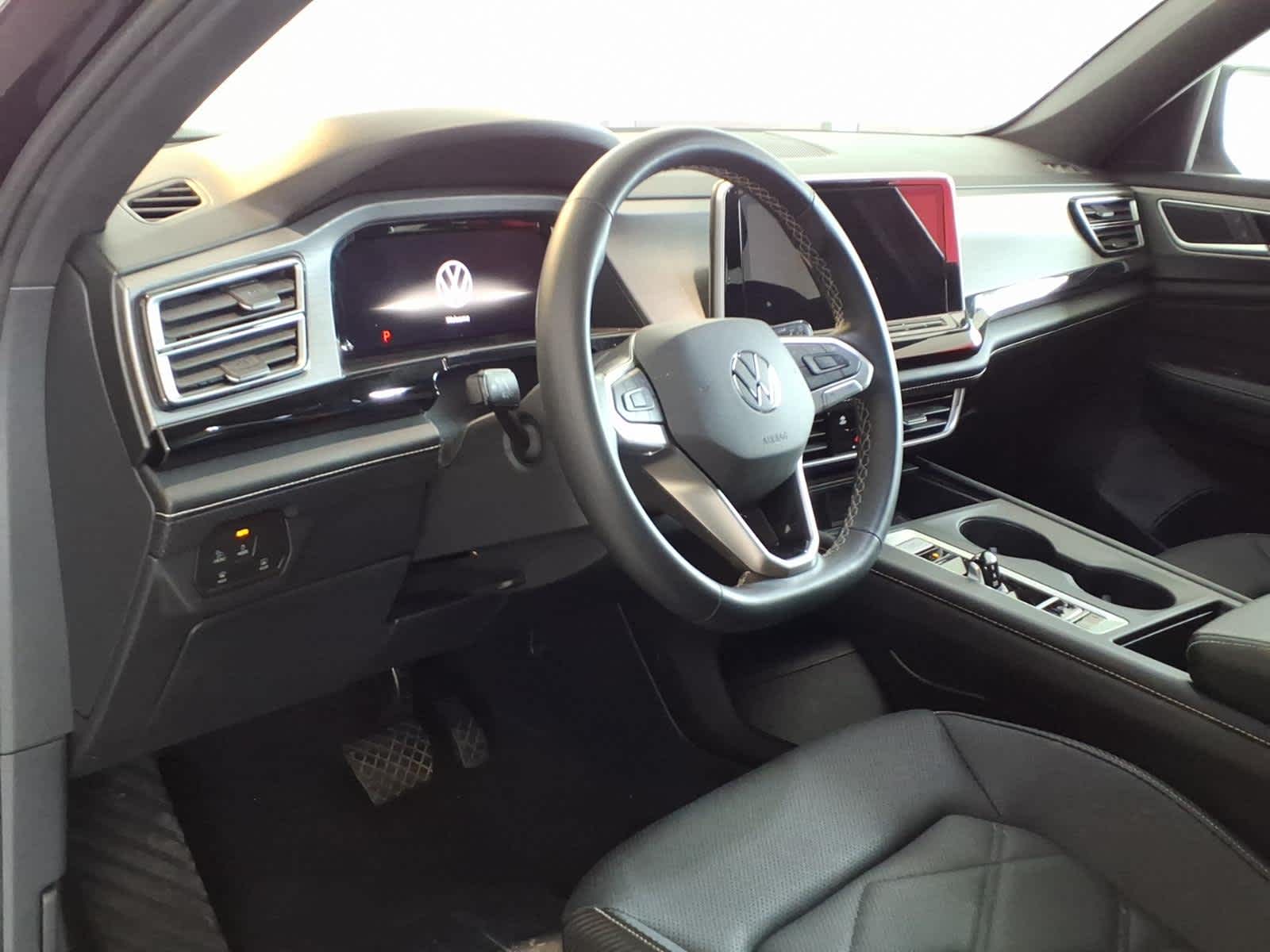 2024 Volkswagen Atlas Cross Sport 2.0T SE FWD