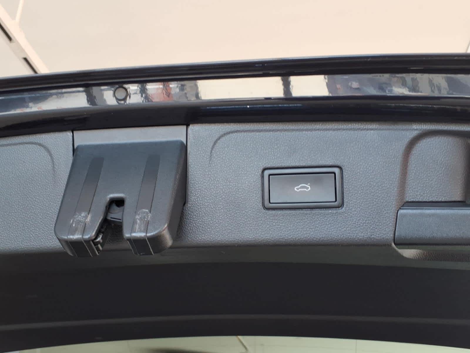 2023 Volkswagen Atlas 3.6L V6 SE w/Technology 4MOTION