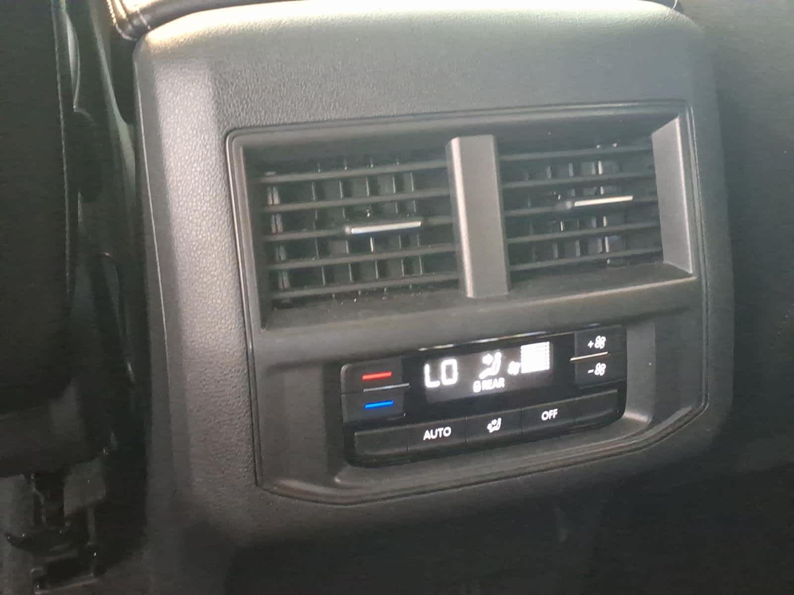 2023 Volkswagen Atlas 3.6L V6 SE w/Technology 4MOTION