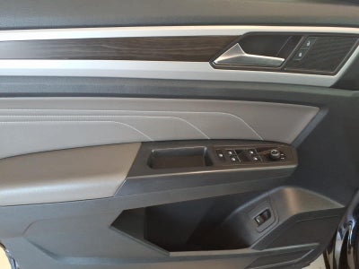 2023 Volkswagen Atlas 3.6L V6 SE w/Technology 4MOTION
