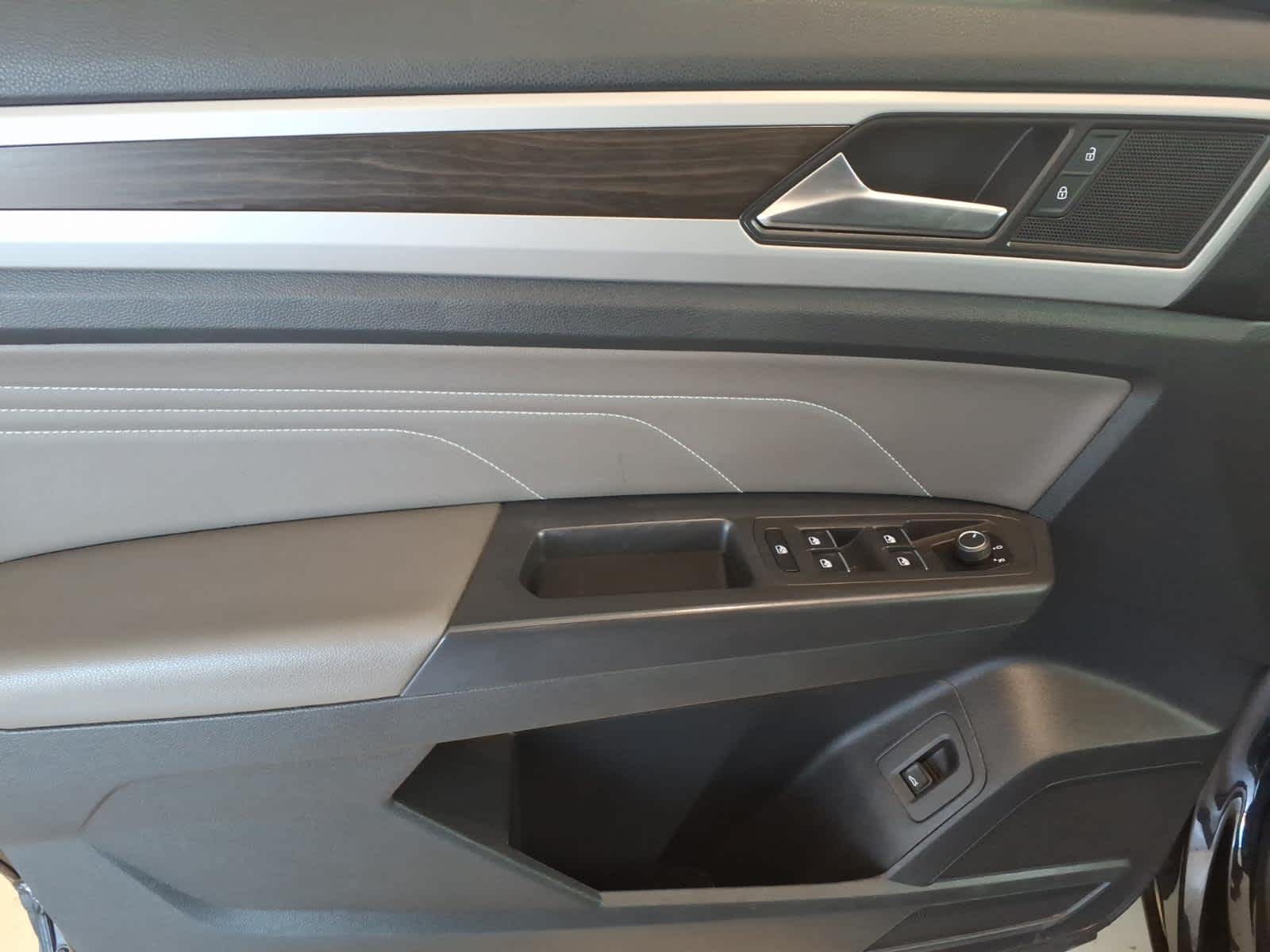 2023 Volkswagen Atlas 3.6L V6 SE w/Technology 4MOTION