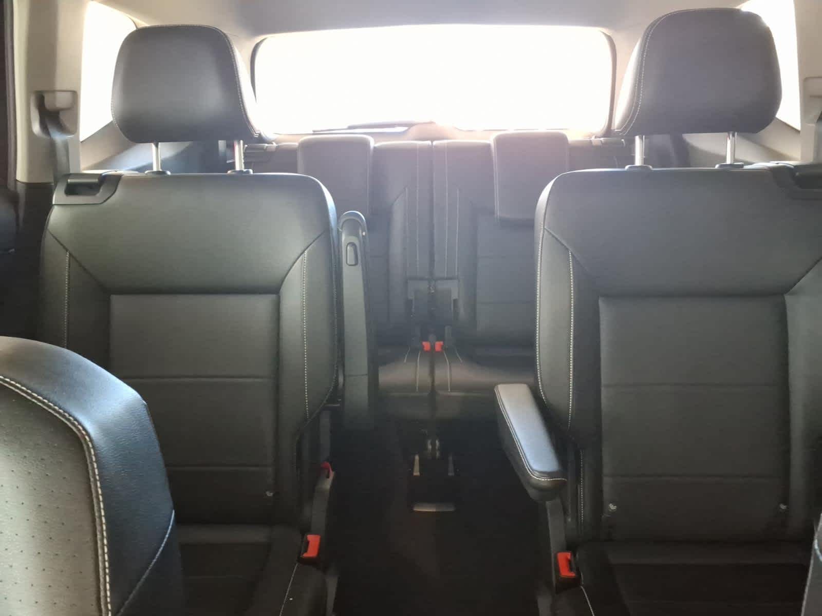 2023 Volkswagen Atlas 3.6L V6 SE w/Technology 4MOTION