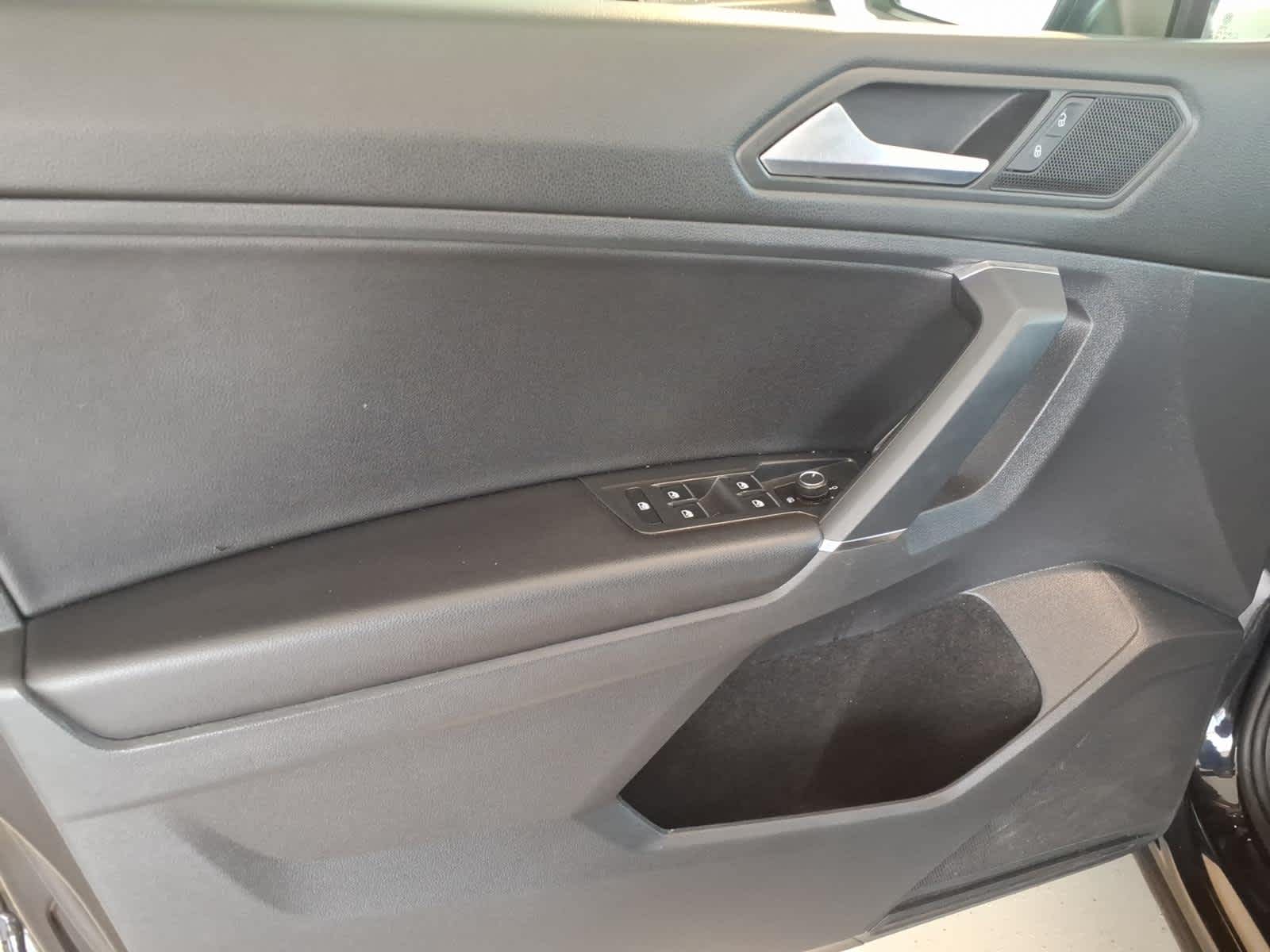 2020 Volkswagen Tiguan 2.0T SE R-Line Black 4MOTION