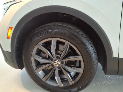 2024 Volkswagen Tiguan 2.0T SE 4MOTION