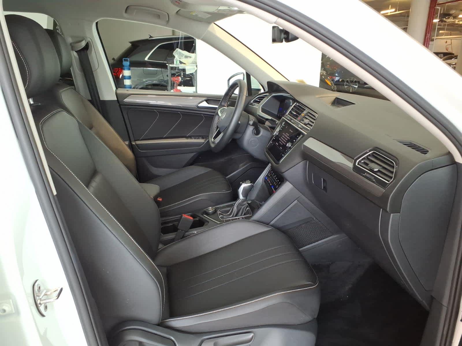 2024 Volkswagen Tiguan 2.0T SE 4MOTION