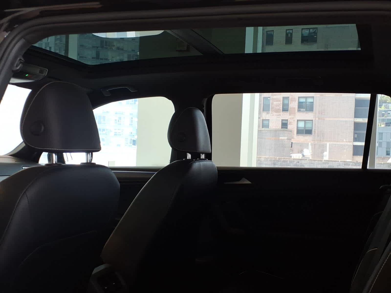 2022 Volkswagen Tiguan 2.0T SEL R-Line 4MOTION
