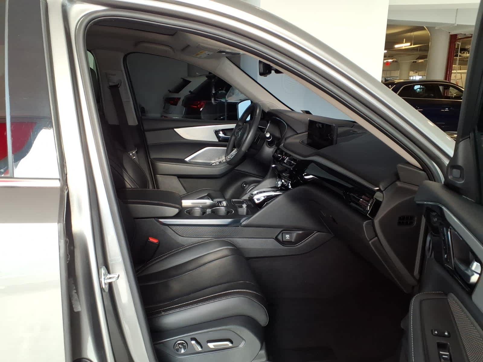 2024 Acura MDX SH-AWD w/Technology Package