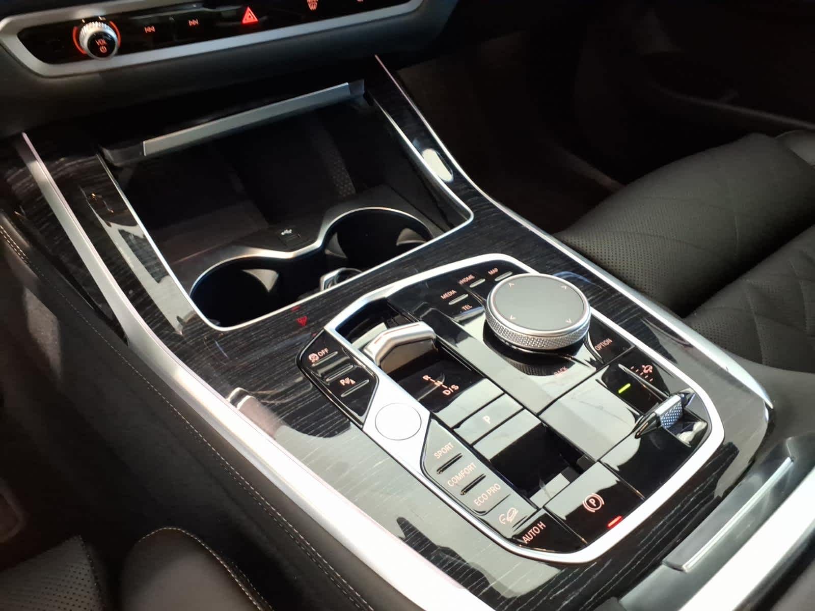 2026 BMW X7 xDrive40i Sports Activity Vehicle