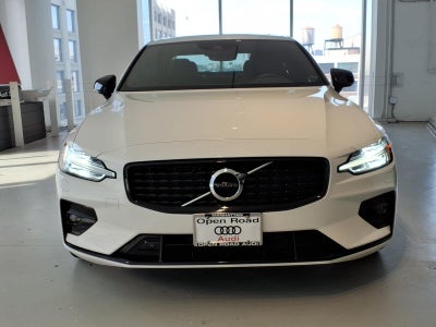 2022 Volvo S60 B5 AWD R-Design