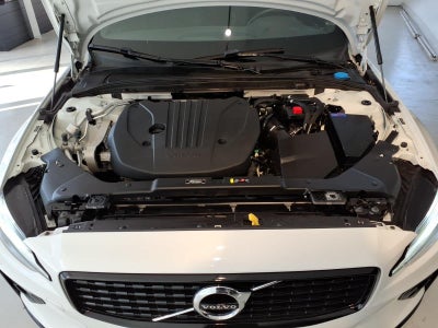 2022 Volvo S60 B5 AWD R-Design