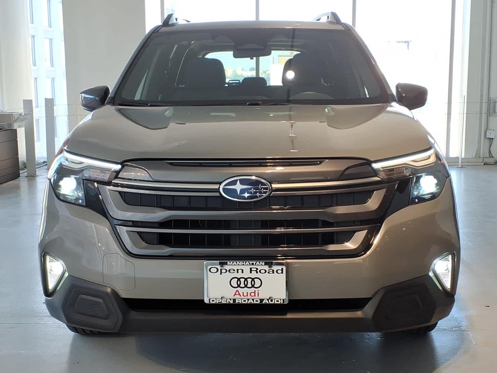 2025 Subaru Forester Premium AWD