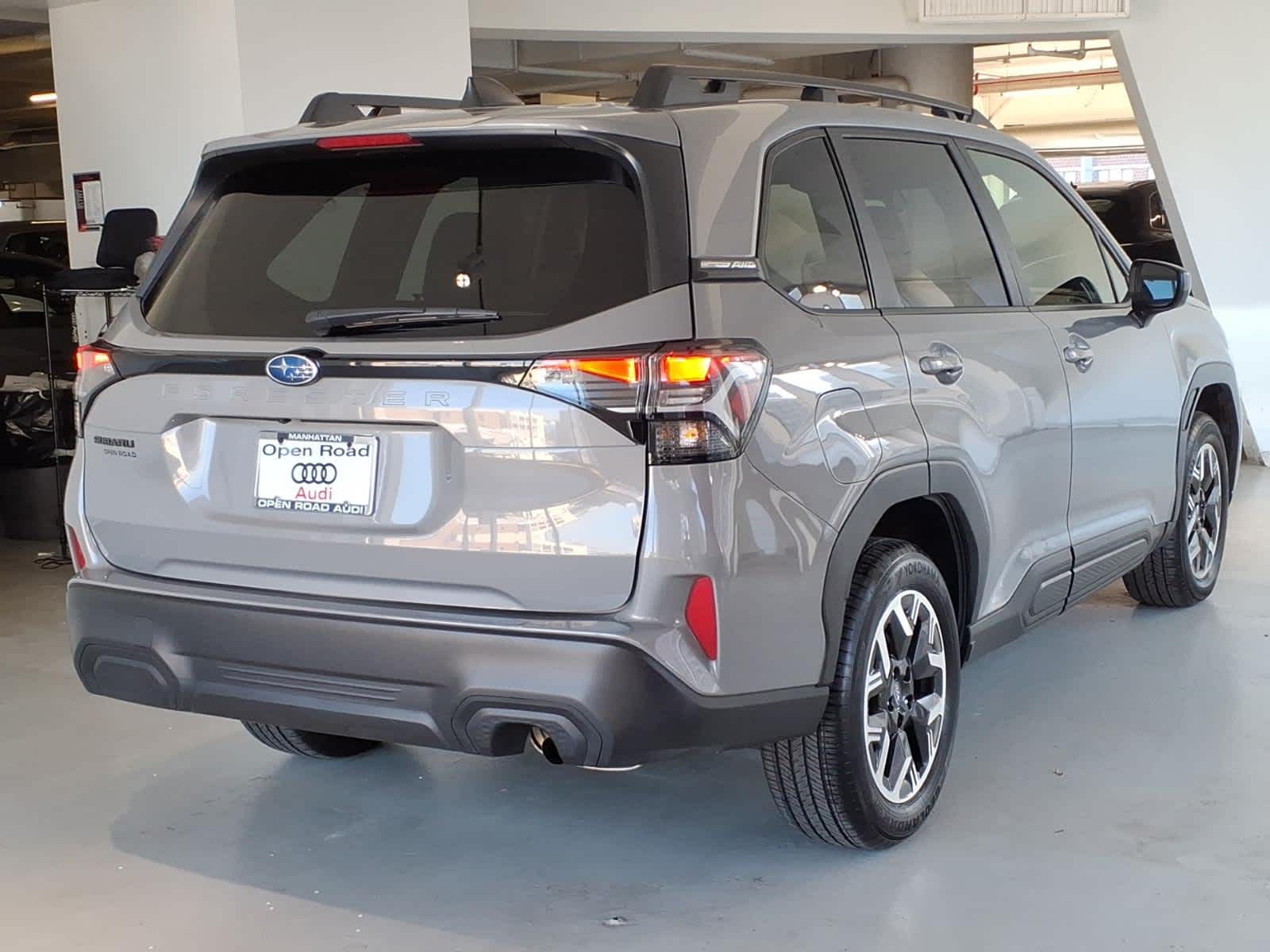 2025 Subaru Forester Premium AWD