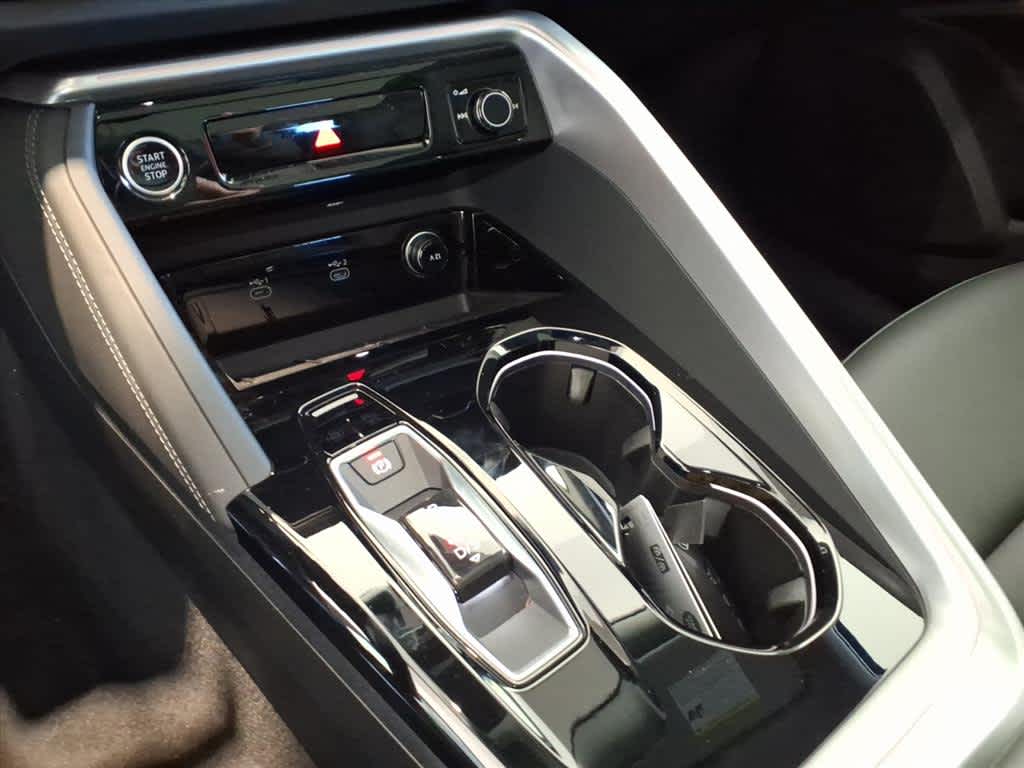 2025 Audi Q5 Premium 2.0 TFSI quattro