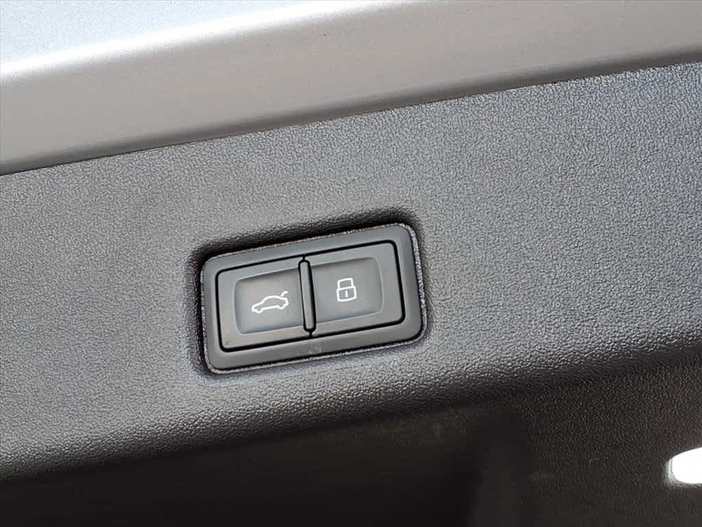 2025 Audi Q5 Premium 2.0 TFSI quattro