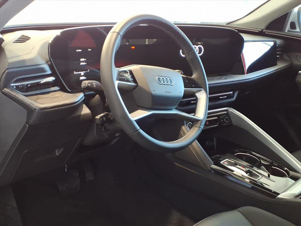 2025 Audi Q5 Premium 2.0 TFSI quattro