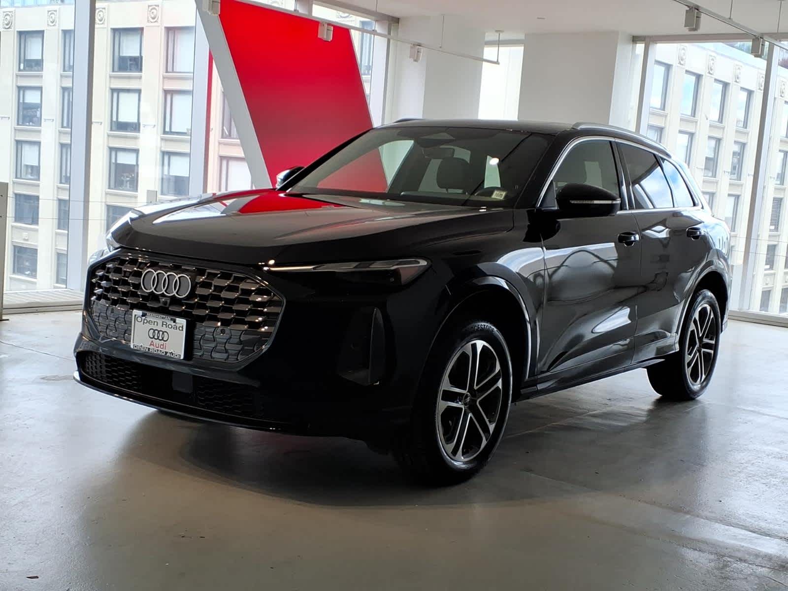 2025 Audi Q5 40 Premium's photo