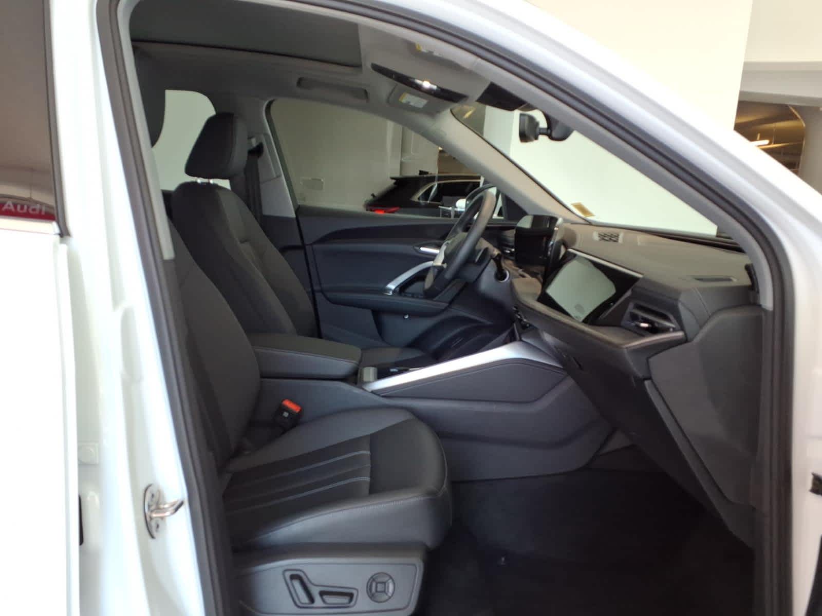 2025 Audi Q5 Premium 2.0 TFSI quattro