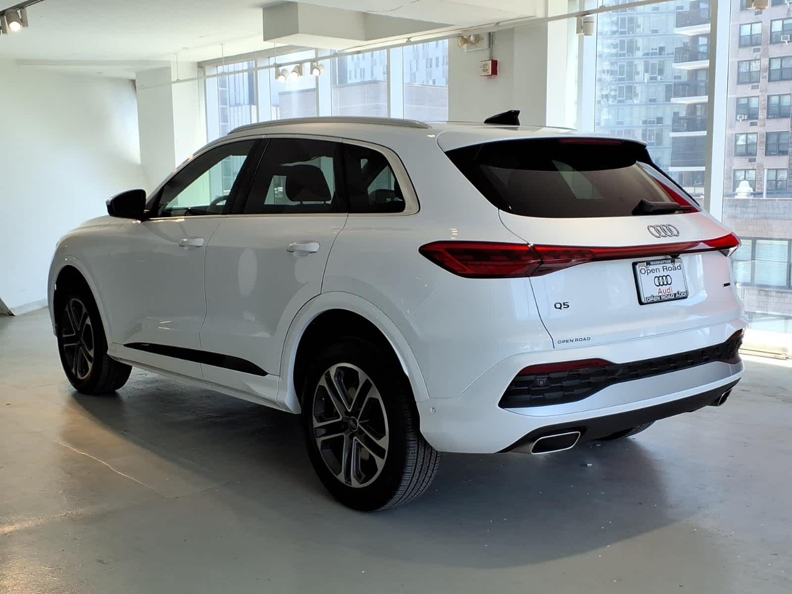 2025 Audi Q5 Premium 2.0 TFSI quattro