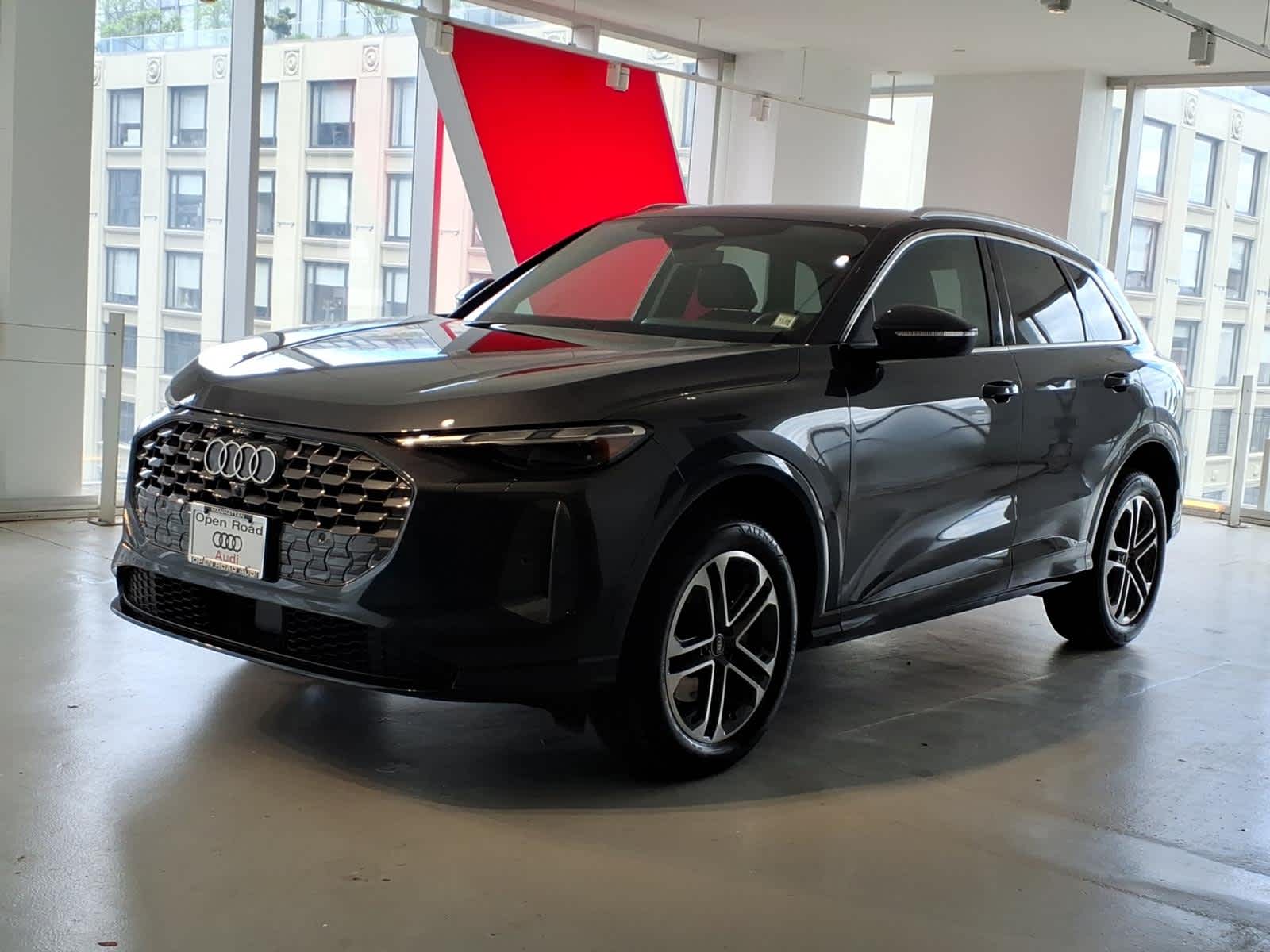 2025 Audi Q5 40 Premium's photo