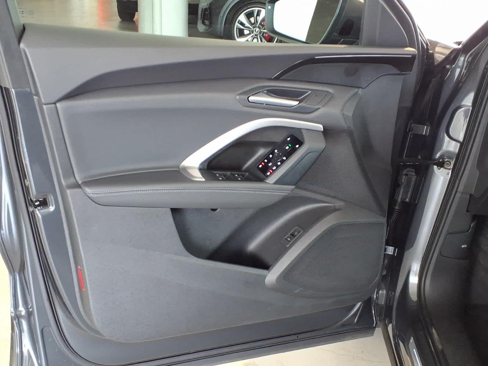 2025 Audi Q5 Premium 2.0 TFSI quattro