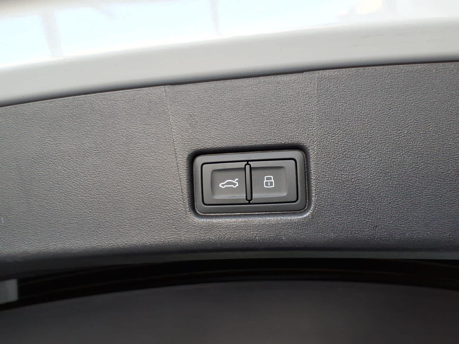 2024 Audi Q4 e-tron Sportback Premium Plus 50 quattro