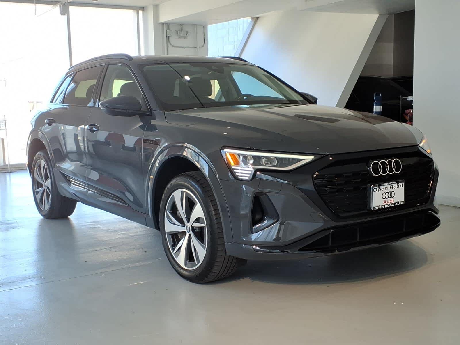 2024 Audi Q8 e-tron Premium quattro