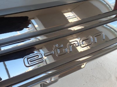 2024 Audi Q8 e-tron Premium quattro