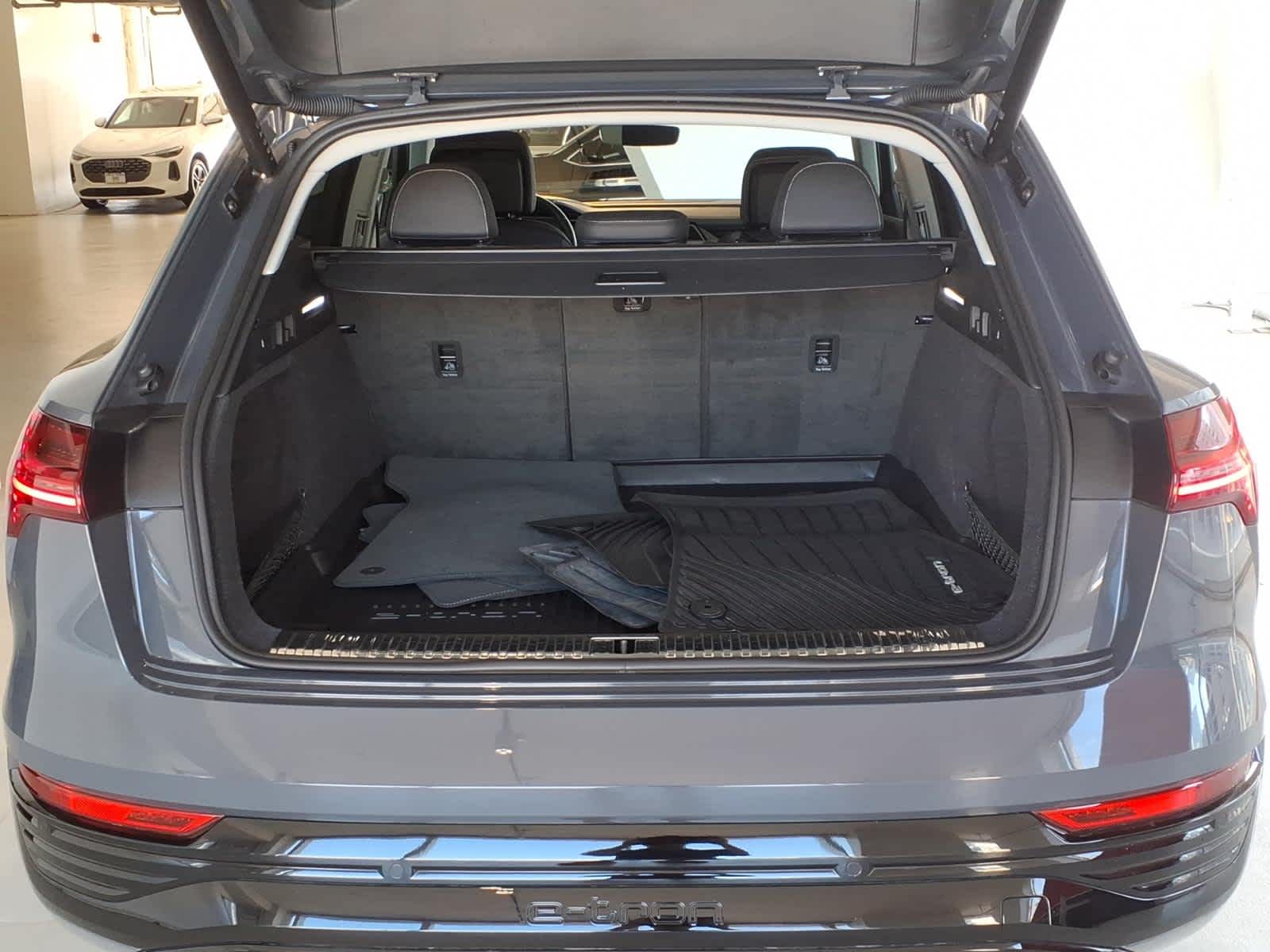 2024 Audi Q8 e-tron Premium quattro