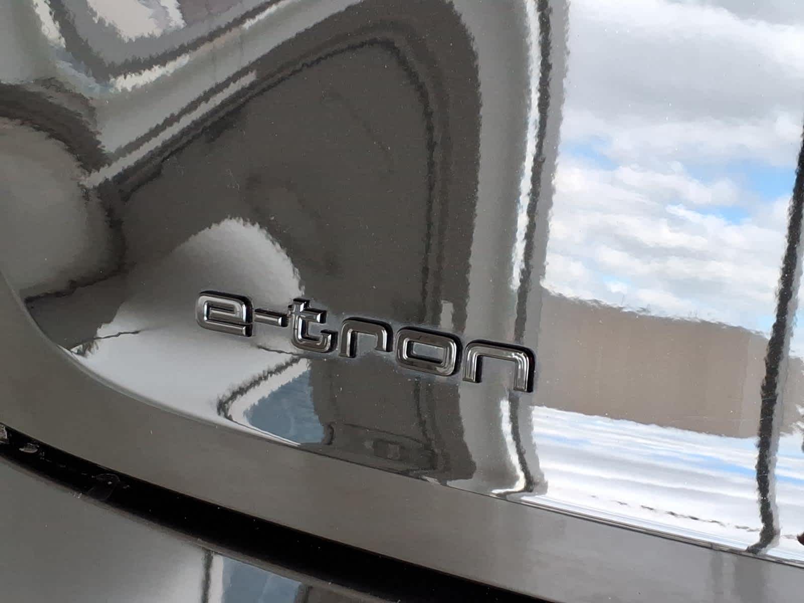 2023 Audi e-tron Premium quattro