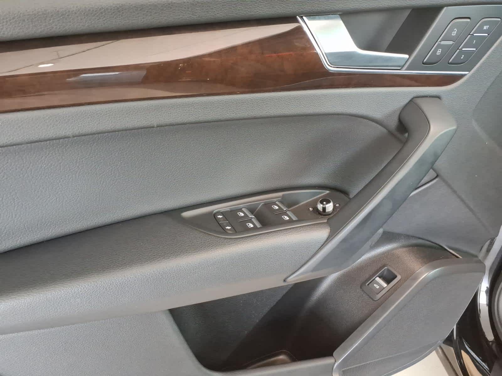 2020 Audi Q5 Premium 45 TFSI quattro