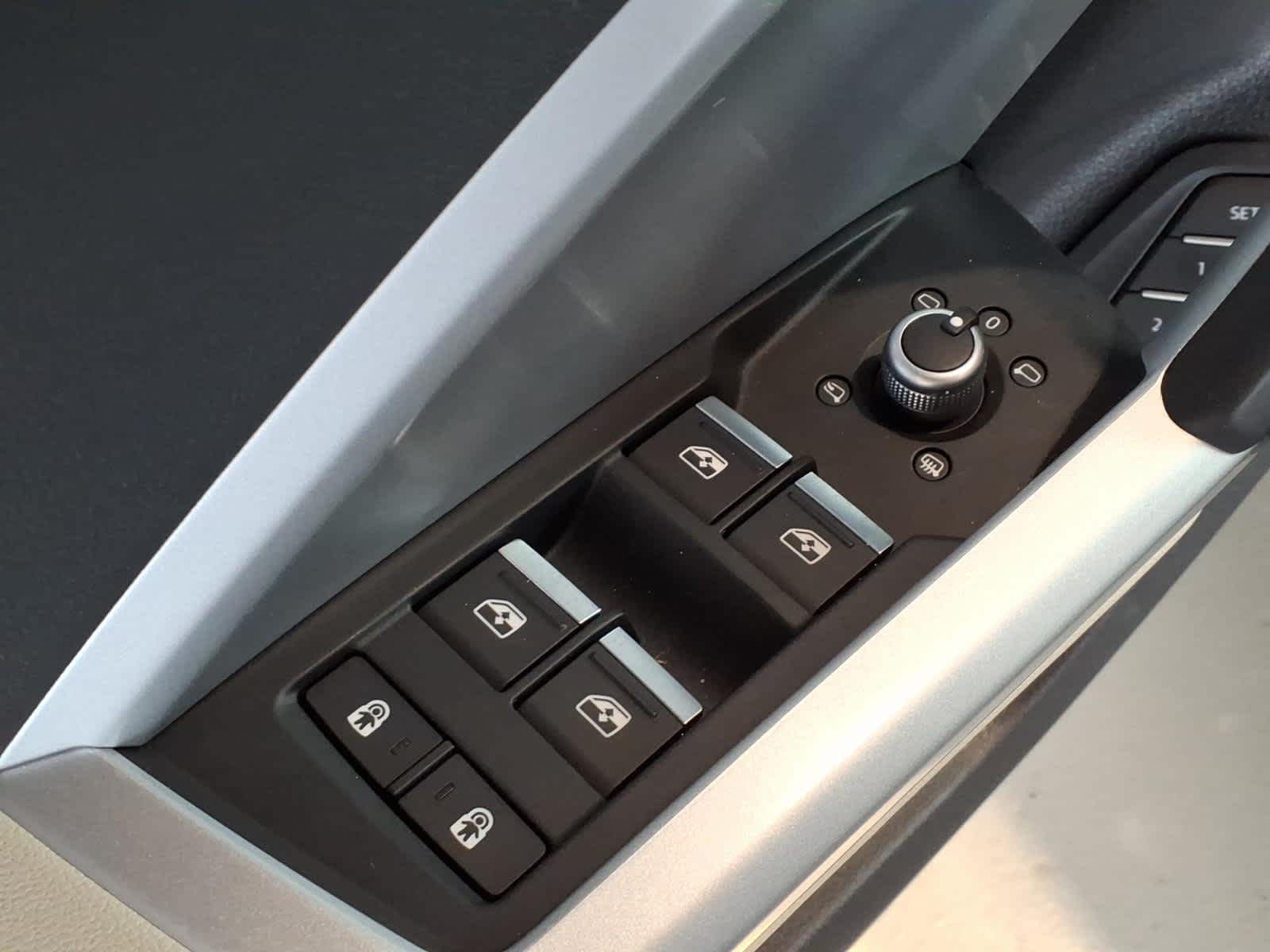 2022 Audi Q3 Premium 40 TFSI quattro