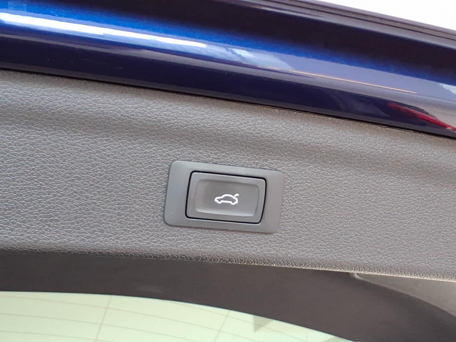 2022 Audi Q3 Premium 40 TFSI quattro