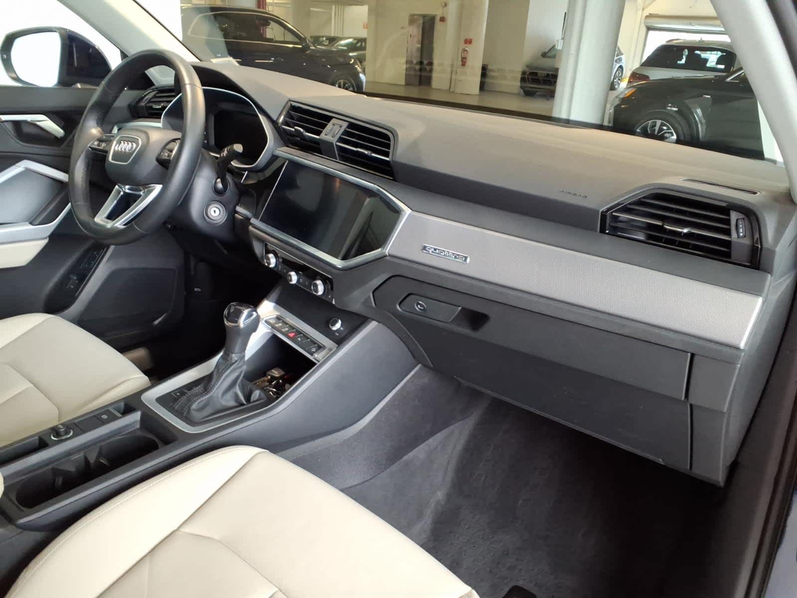 2022 Audi Q3 Premium 40 TFSI quattro