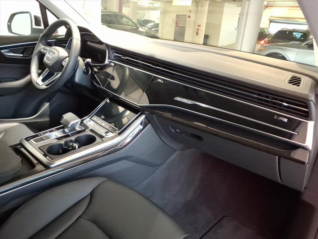 2023 Audi Q7 Premium 55 TFSI quattro