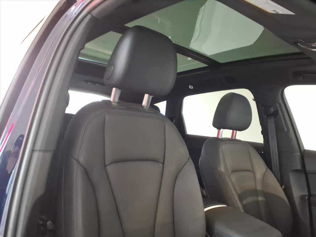 2023 Audi Q7 Premium 55 TFSI quattro