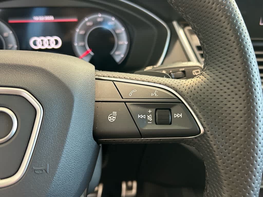 2025 Audi SQ5 Premium Plus 3.0 TFSI quattro