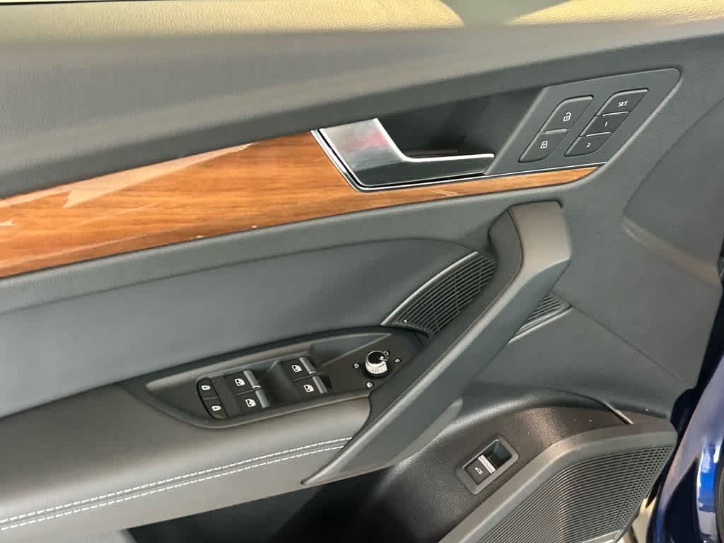 2025 Audi Q5 Premium Plus 40 TFSI quattro