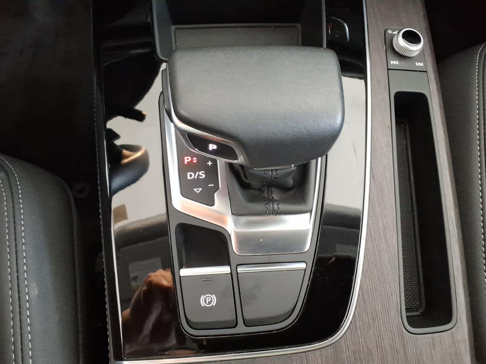 2024 Audi Q5 Premium Plus 40 TFSI quattro