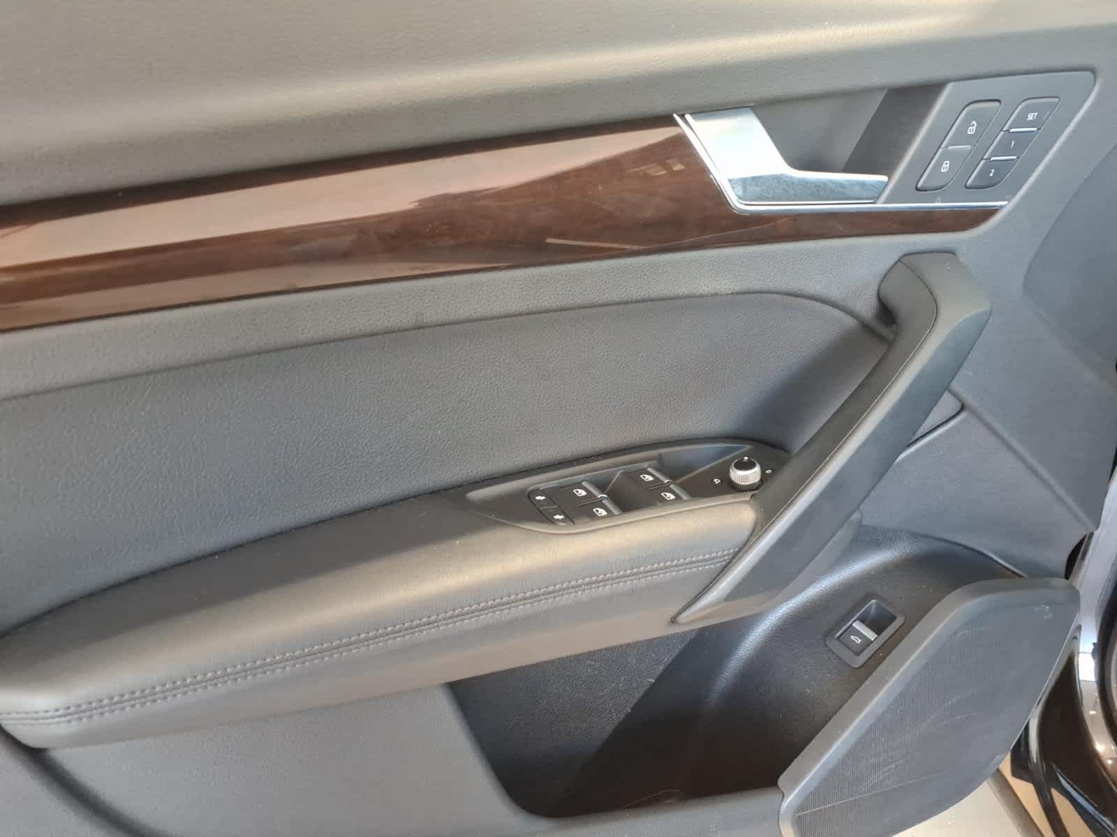 2019 Audi Q5 Premium Plus 45 TFSI quattro